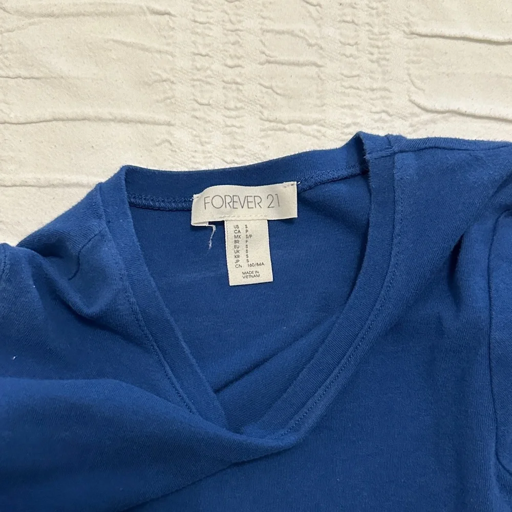 Forever 21 Navy Long Sleeve Crop Top - Picture 2 of 3